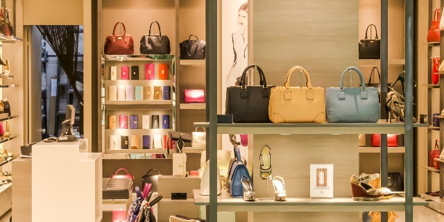 Poshmark banner for @display